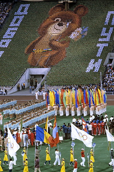 398px-RIAN_archive_488322_Flag-bearers_of_states-participants_of_the_XXII_Summer_Olympic_Games.jpg
